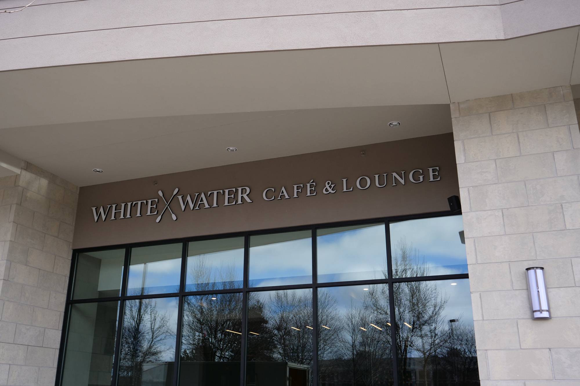 White Water Cafe and Lounge at Embassy Suites Downtown Grand Rapids